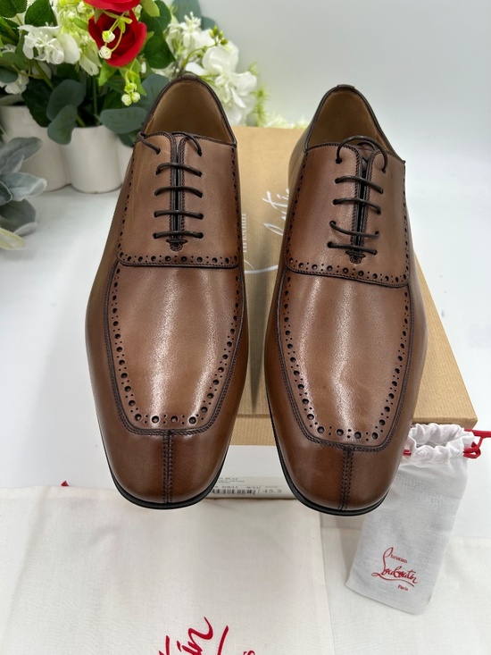 ********Men’s Christian Louboutin LAFITOCH leather Oxfords. Size 45.5./ l2.5 US.